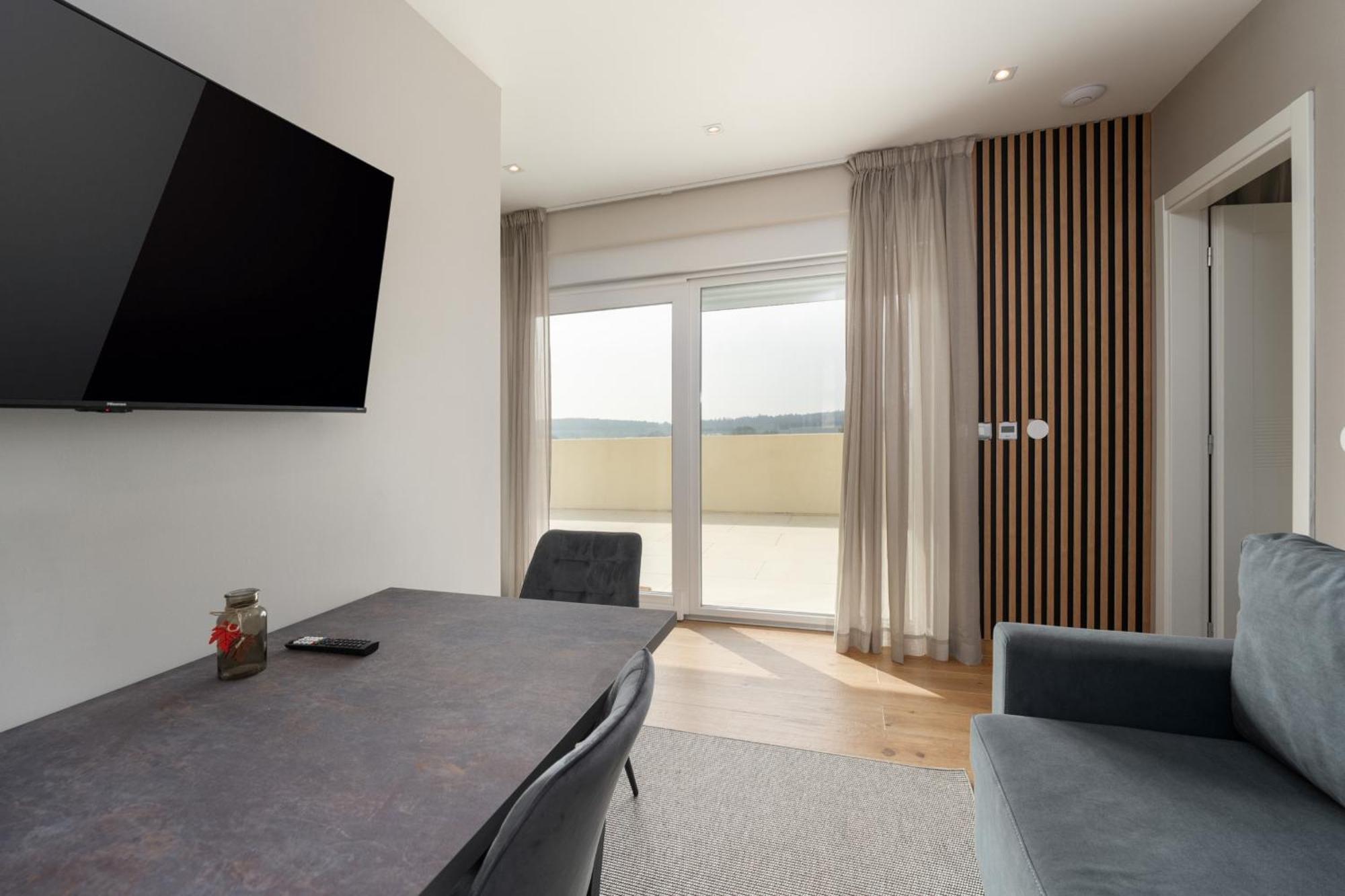 Larum Apartmens Врсар Екстер'єр фото