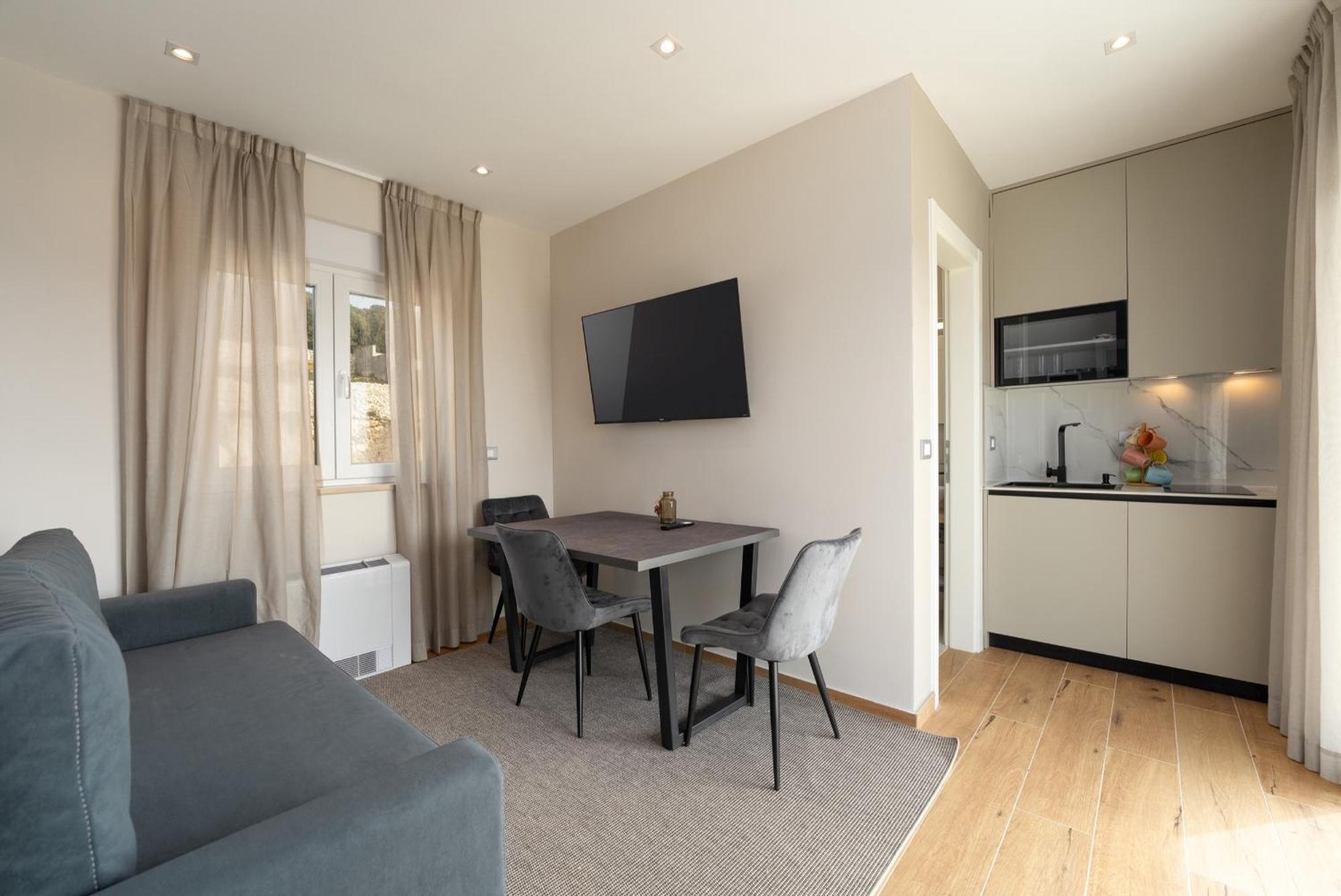 Larum Apartmens Врсар Екстер'єр фото