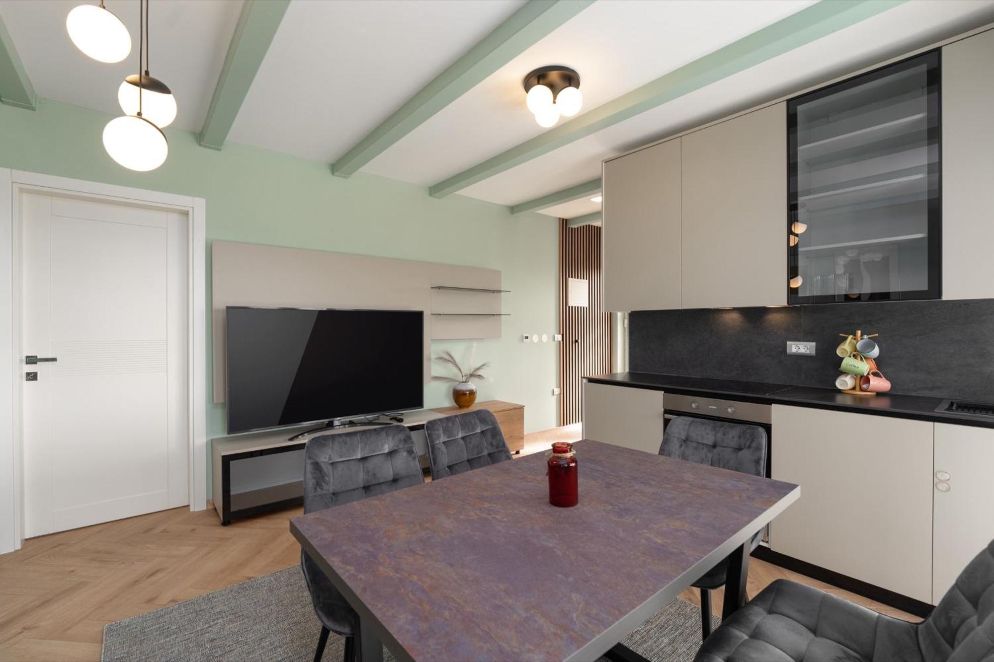 Larum Apartmens Врсар Екстер'єр фото