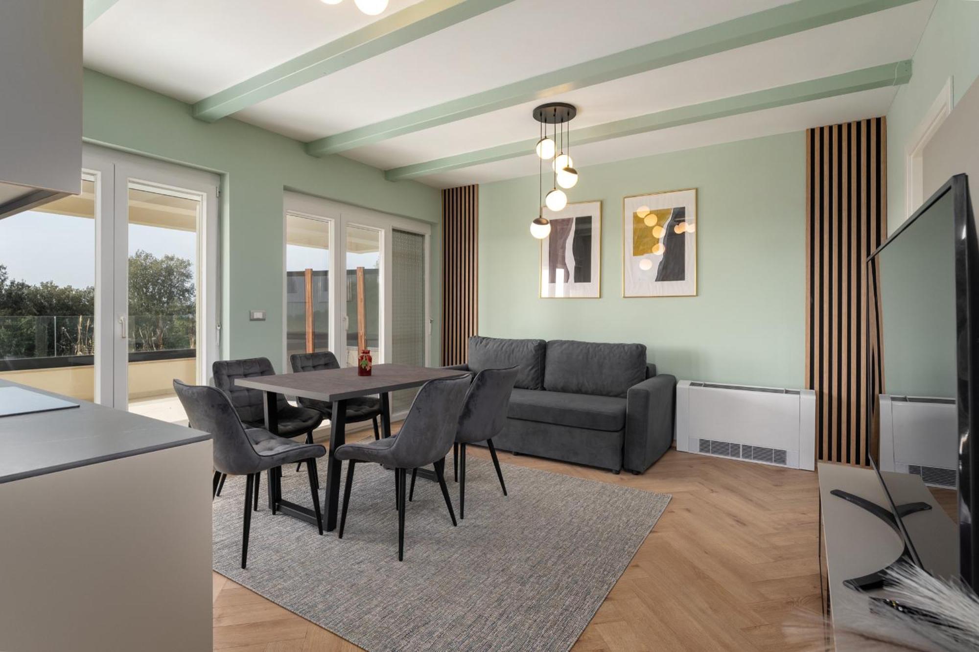 Larum Apartmens Врсар Екстер'єр фото