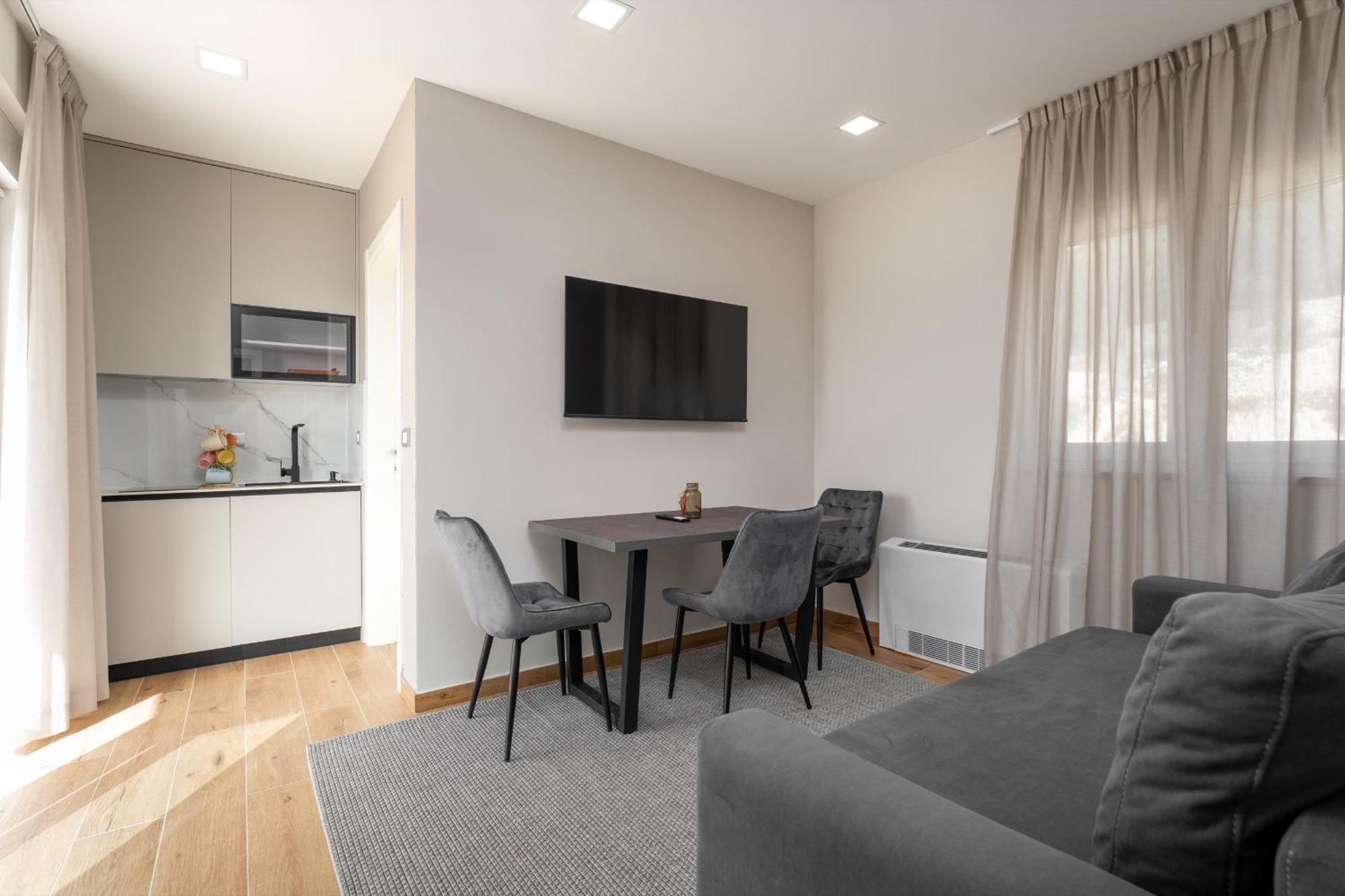 Larum Apartmens Врсар Екстер'єр фото